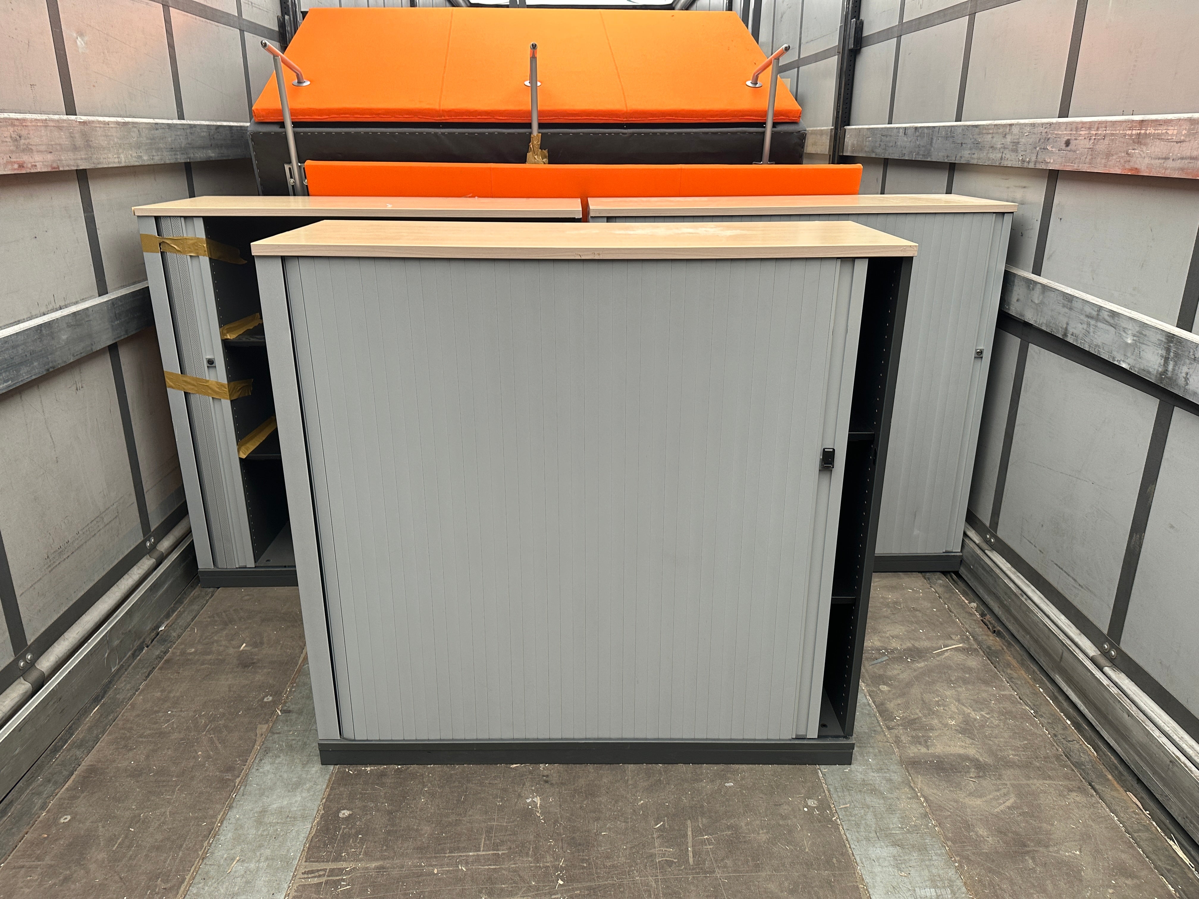 3oh Layout Steelcase Sideboard 3OH Ahorn Silber Anthrazit – Büromöbel Simon