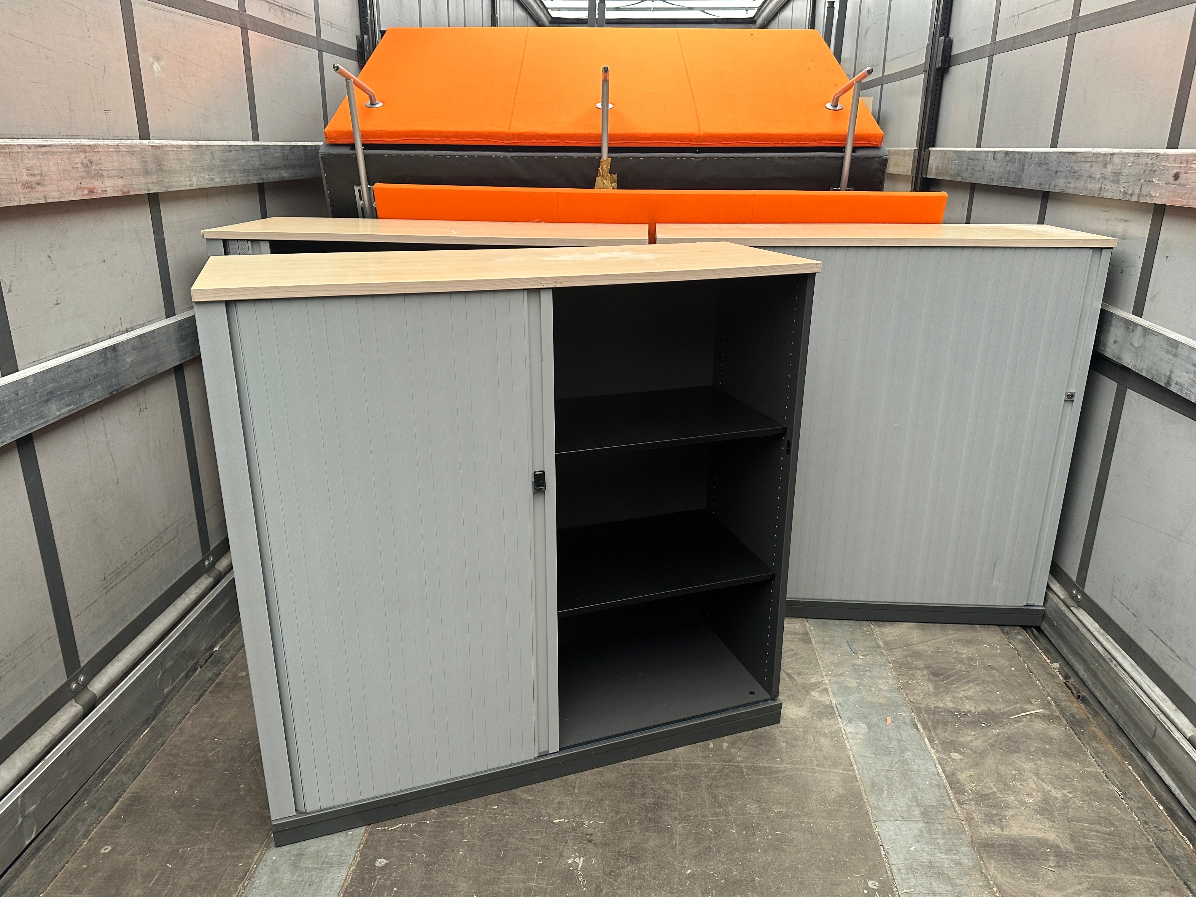 3oh Layout Steelcase Sideboard 3OH Ahorn Silber Anthrazit – Büromöbel Simon